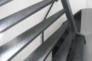 Flakestrap, Houten open trap, Lei IJzer