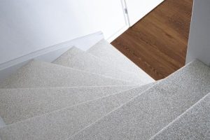 Flakestrap, Houten gesloten trap Exclusief Zilver