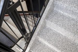 Flakestrap, Beton trap Terrazzo Dolomiet