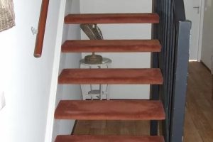 Flakestrap, Houten open trap, Terrazzo Graniet