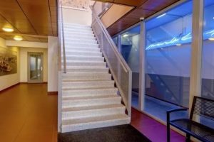 Flakestrap trappenhuis VVE betontrap